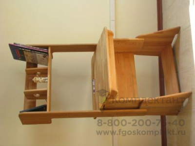 Детская деревянная парта со стулом, пеналом и надстройкой 